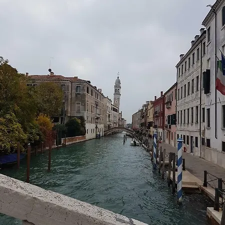 Ai Templari San Marco Feriehus *